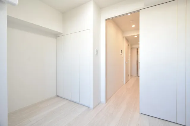 Grand Paseo Kiyosumi Shirakawa II - Interior - ["Flooring", "Floor", "Ceiling"]