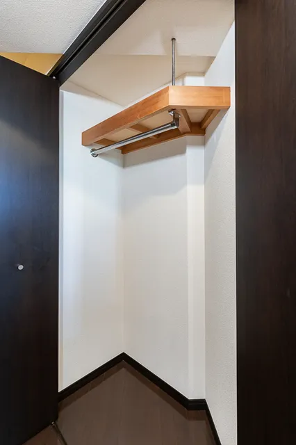 K's Kojimachi - Interior - ["Wood", "Ceiling", "Flooring"]