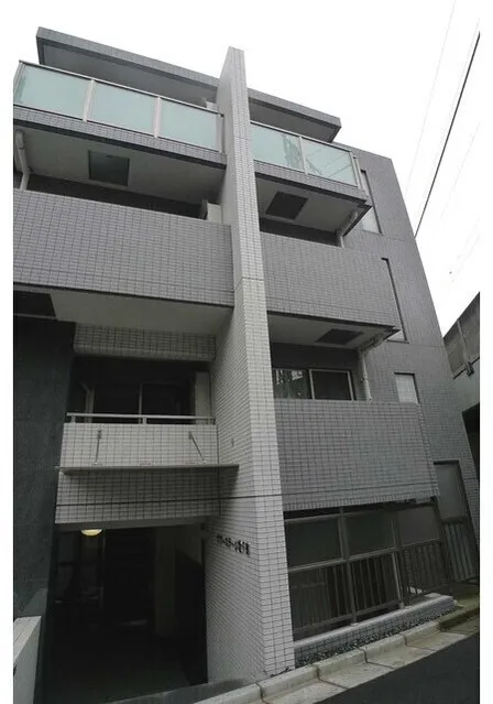 Tour Stage Kitasenzoku - Exterior - ["Building", "Window", "Rectangle"]