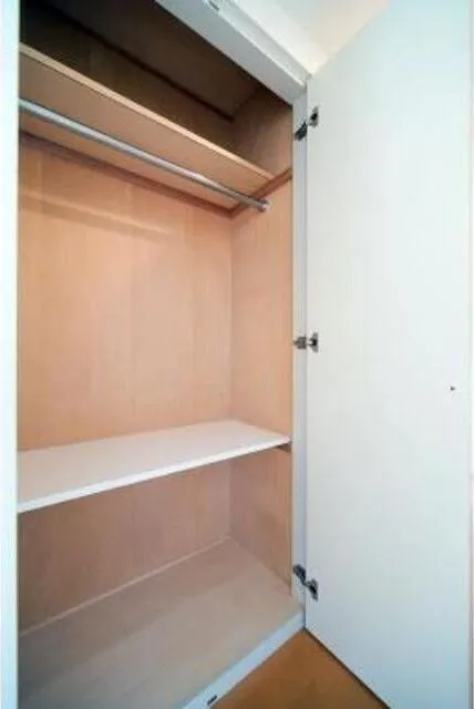 Flat Hamadayama - Interior - ["Fixture", "Building", "Wood"]