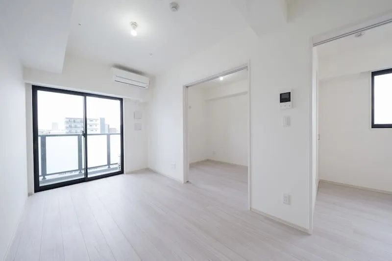 Due Iriya I - Interior - ["Apartment", "Flooring", "Floor"]