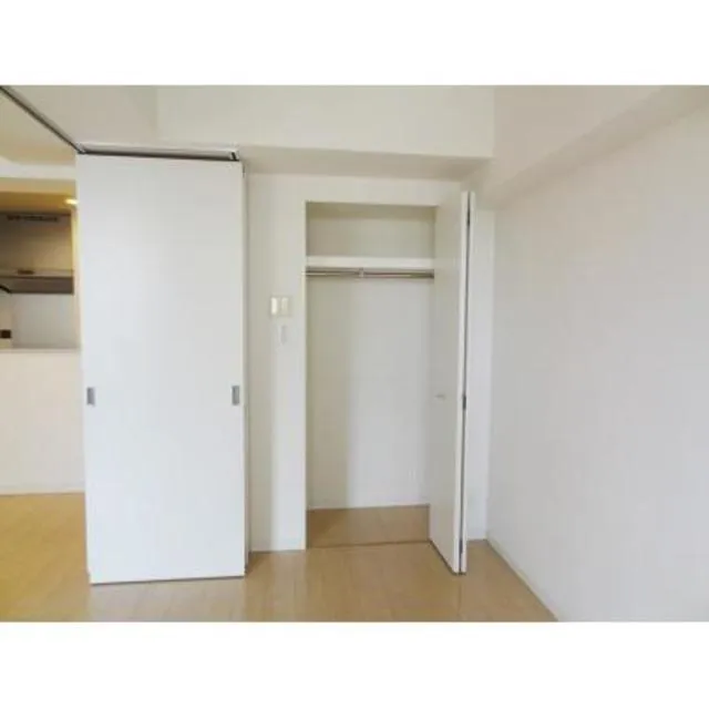 Park Cube Nihombashi Suitengumae - Interior - ["Cabinetry", "Door", "Fixture"]