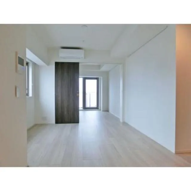 Park Axis Kodenmacho - Interior - Living / Dining area