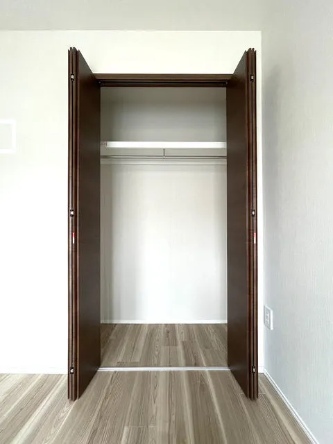 Globel The Cress Oshiage - Interior - ["Flooring", "Wood", "Floor"]