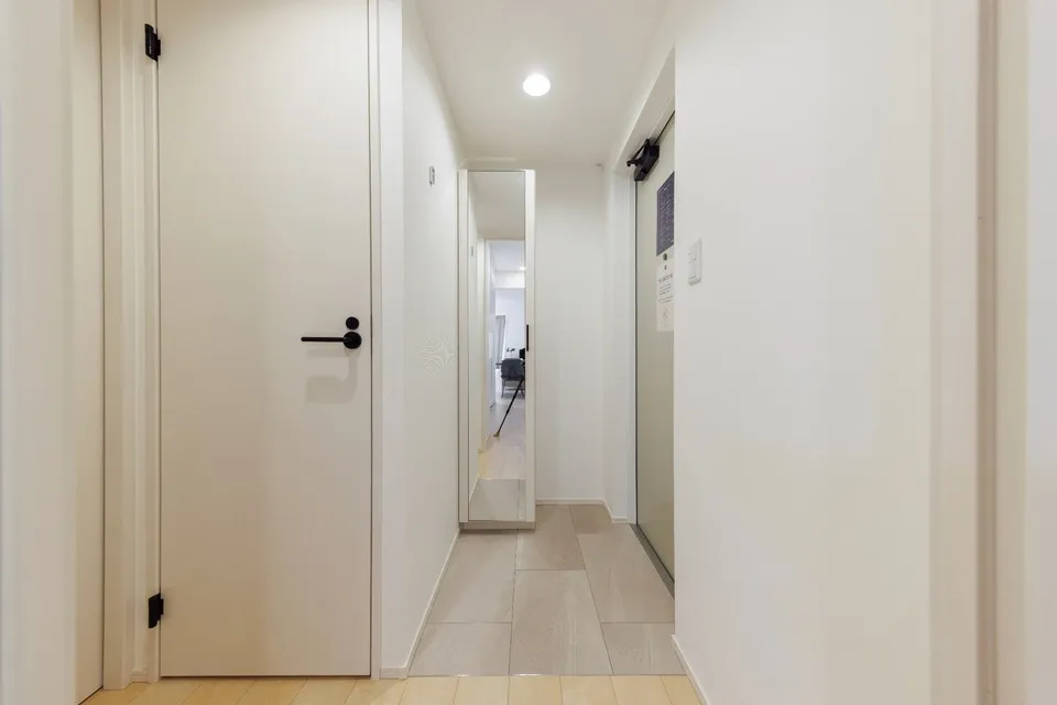 Hmlet Nishi-Shinjuku - Interior - ["Flooring", "Floor", "Wall"]