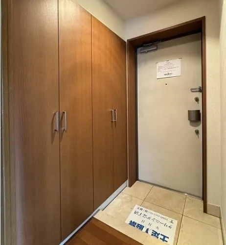 Dolce Ginza East Building No. 1 - Interior - ["Wood", "Flooring", "Floor"]