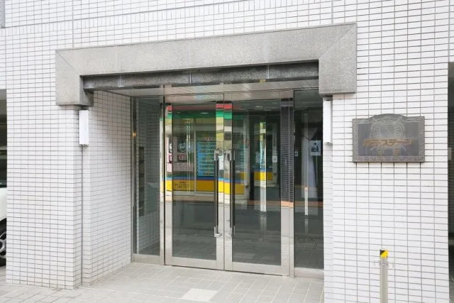 Gala Stage Nakano - Exterior - ["Door", "Apartment"]