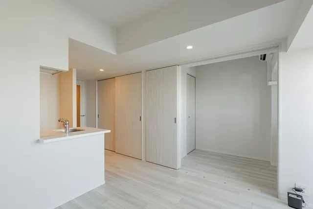 Terrace Kitasenju - Interior - ["Flooring", "Wood", "Floor"]