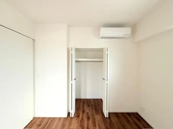 Duo Flatz Kasai - Interior - ["Flooring", "Floor", "Wood"]