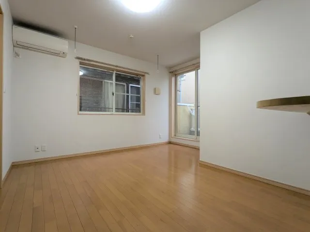 Seraphim - Interior - ["Flooring", "Floor", "Wood"]