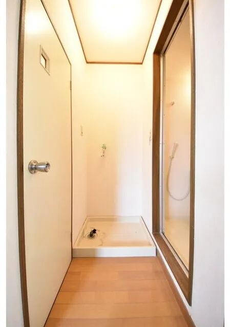 No. 6 Hokushin Building - Interior - ["Wall", "Flooring", "Floor"]