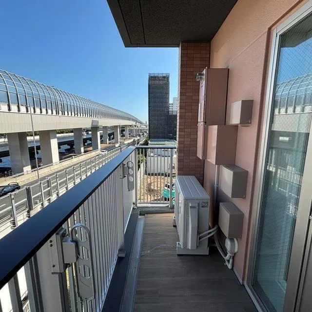 Park Axis Shinagawa Tennozu Isle - Interior - ["Apartment", "Balcony", "Handrail"]