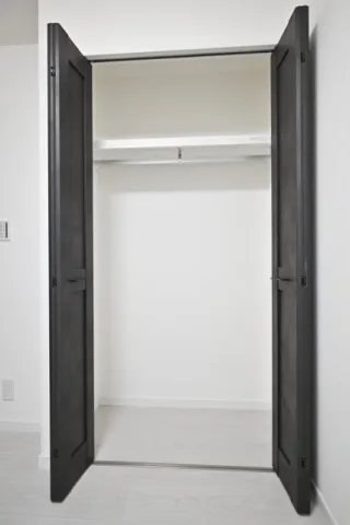 ES-Grande Higashinakano - Interior - ["Wood", "Flooring", "Door"]