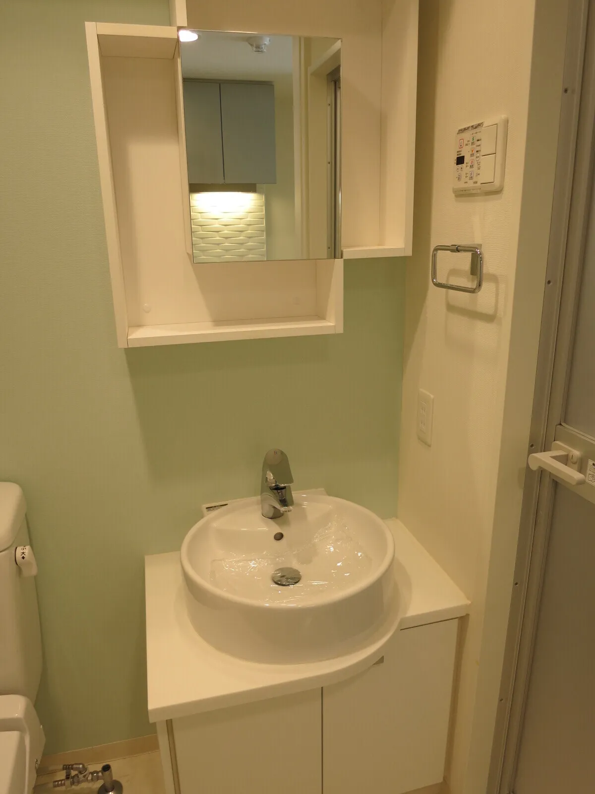 David Monzen-Nakacho - Interior - ["Bathroom Sink", "Plumbing fixture", "Sink"]