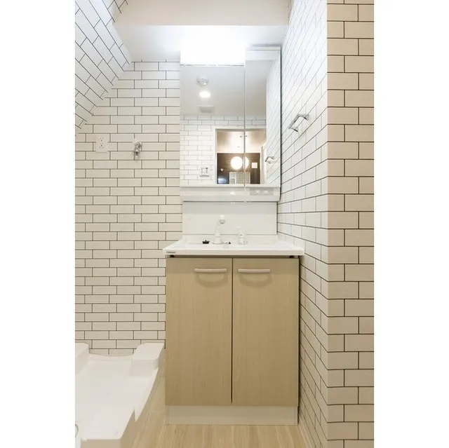 Prato Miyasaka - Interior - ["Cabinetry", "Building", "Tap"]