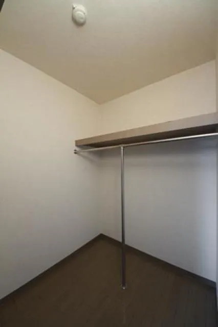 Core City Nakanosakaue - Interior - ["Property", "Wood", "Shade"]