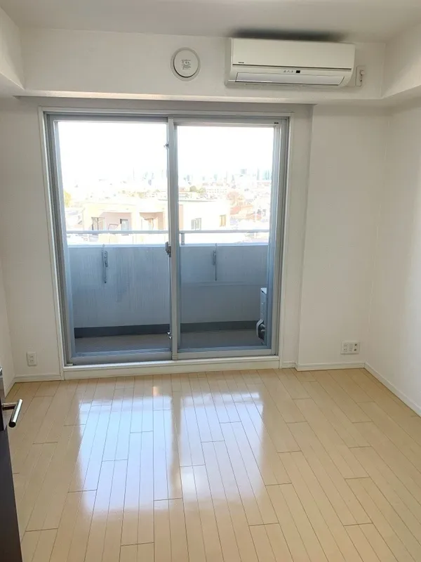 Ecology Toritsu Daigaku Residence - Interior - ["Wall", "Flooring", "Floor"]