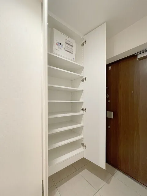 KDX Residence Oyamadai - Interior - ["Wall", "Flooring", "Wood"]