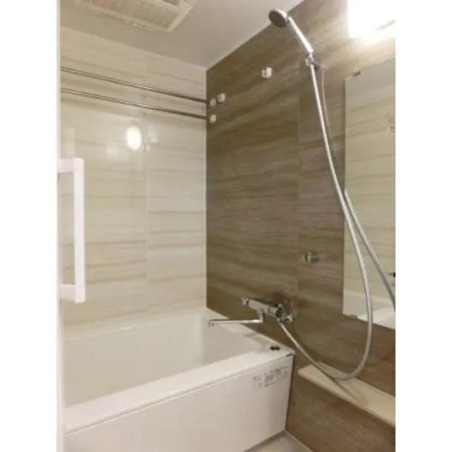 Lefon Progre Takinogawa - Interior - ["Plumbing fixture", "Property", "Shower head"]