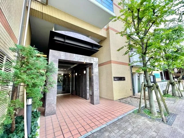 Residia Roppongi Hinokichokoen - Exterior - ["Plant", "Property", "Building"]