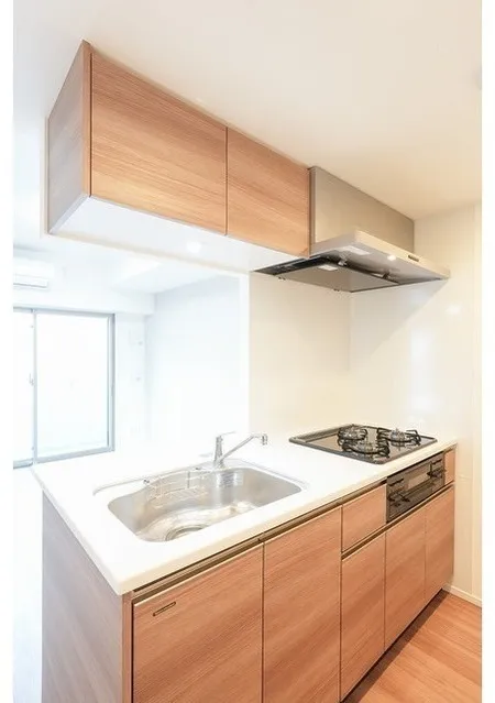 BPR Residence Oshima - Interior - ["Wood flooring", "Laminate flooring", "Cabinetry"]