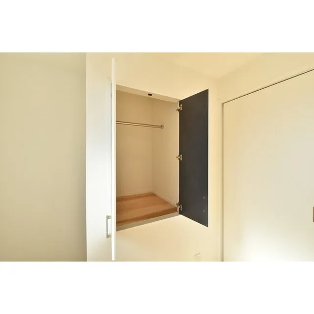 NOBILIS Senkawa - Interior - ["Building", "Rectangle", "Wood"]