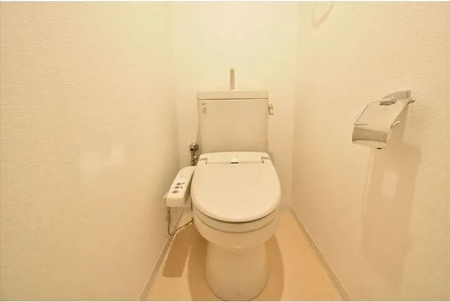 Primal Koishikawa - Interior - ["Toilet seat", "Toilet", "Plumbing fixture"]