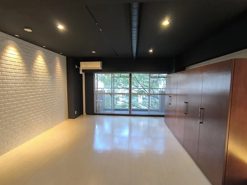 Edobori Urban Life - Interior - ["Flooring", "Ceiling", "Interior design"]