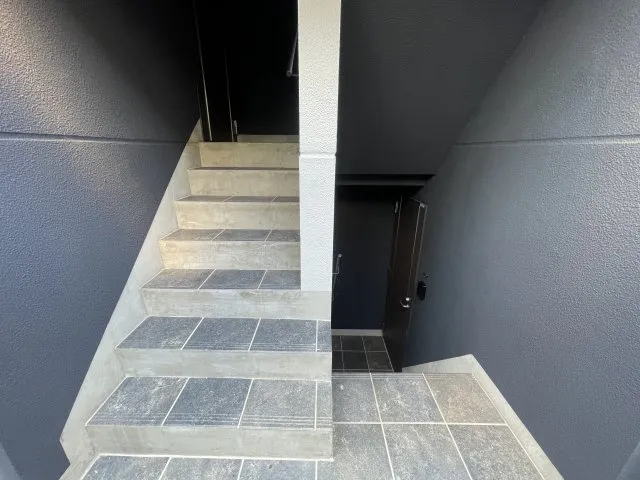 Apice Meguro - Exterior - ["Tile flooring", "Floor", "Flooring"]