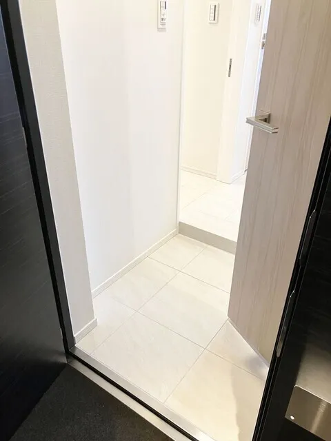 Grand City Tower Tsukishima - Interior - ["Flooring", "Floor", "Tile Flooring"]