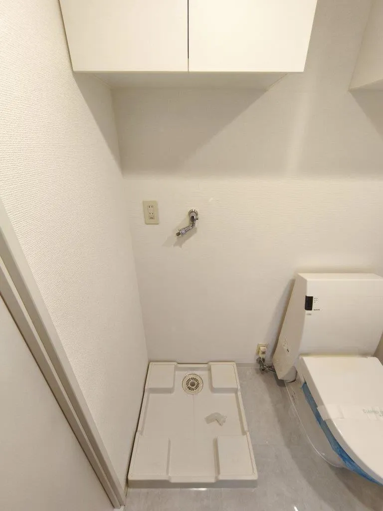 ONE ROOF FLAT NISHIWASEDA - Interior - ["Flooring", "Floor", "Plumbing fixture"]