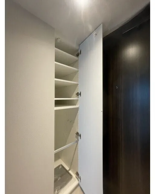 Season Flats Omorinishi - Interior - ["Wood", "Flooring", "Interior design"]