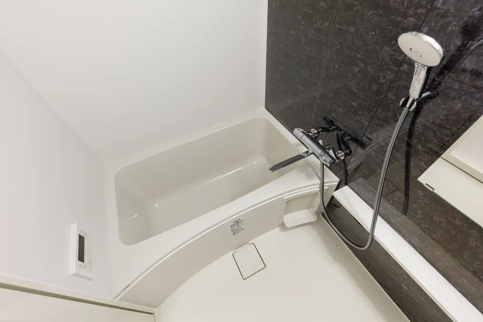 Hmlet Kinshicho II - Interior - ["Plumbing fixture", "Flooring", "Bathroom"]