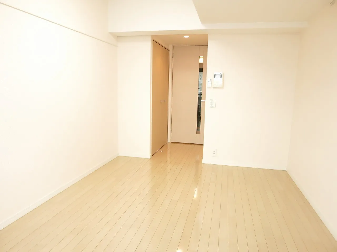 Arden Monzen Nakacho - Interior - ["Wood", "Building", "Floor"]