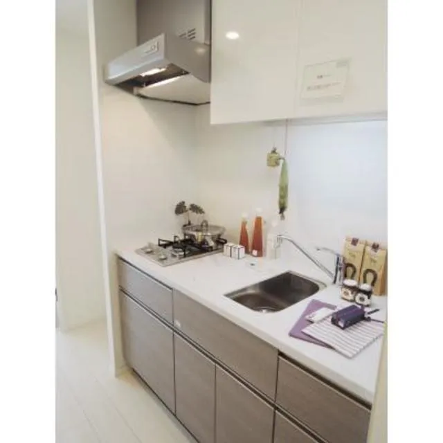 Park Axis Kikugawa Station Gate - Interior - ["Cabinetry", "Furniture", "Countertop"]