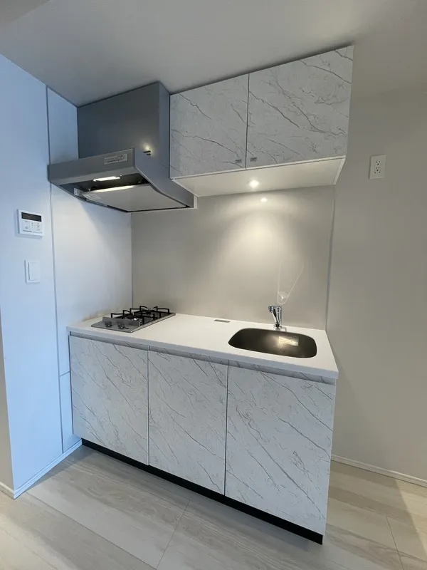 Log Hatsudai - Interior - ["Major appliance", "Kitchen", "Countertop"]