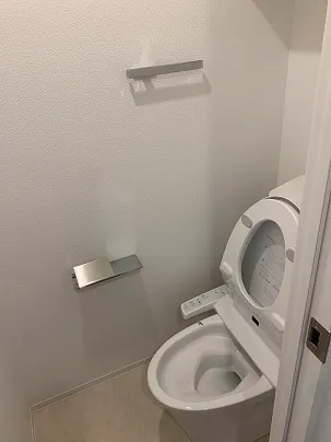 Estrus Ryogoku II - Interior - ["Toilet seat", "Toilet", "Plumbing fixture"]