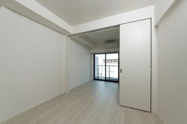 El Sereno Yokohama - Interior - ["Flooring", "Floor", "Ceiling"]