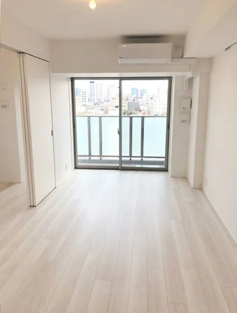 Parknard Fit Minami Aoyama Garden - Interior - ["Building", "Fixture", "Wood"]
