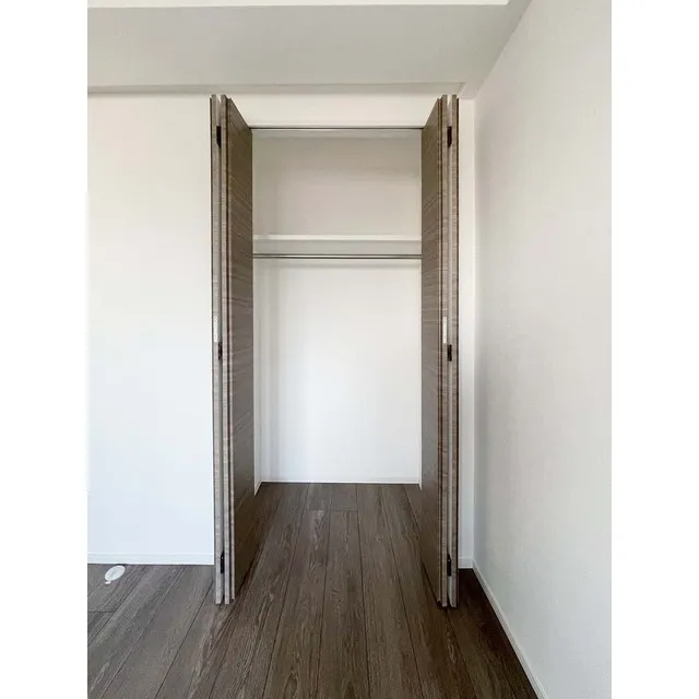 Zinnia Asakusa - Interior - ["Fixture", "Wood", "Rectangle"]