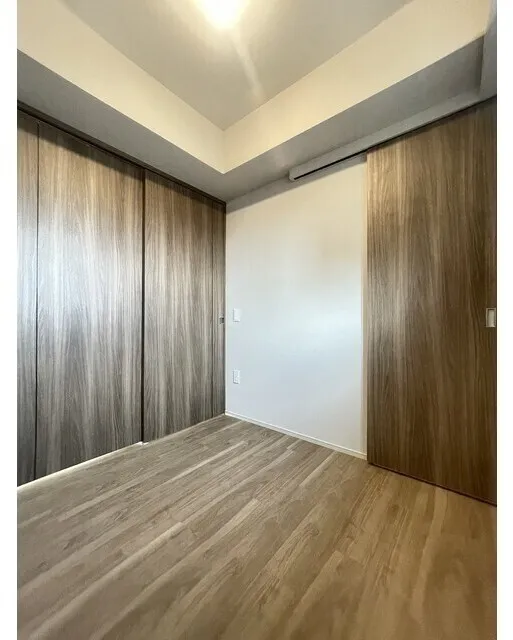 Wellis Urban Sumiyoshi West - Interior - ["Flooring", "Wood flooring", "Wood"]