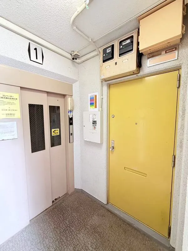 Tsukasa Corporas - Interior - ["Flooring", "Door", "Floor"]