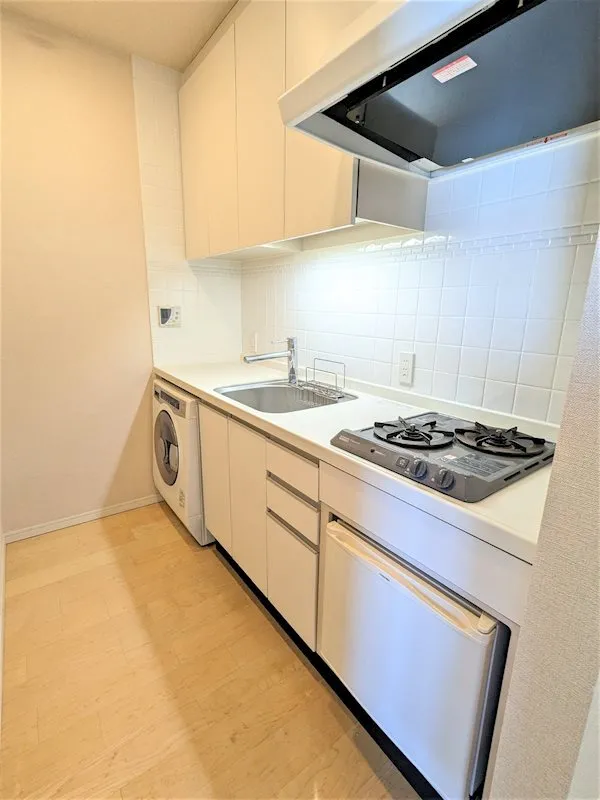 Garden I'Ll Yotsuya - Interior - ["Countertop", "Cabinetry", "Sink"]