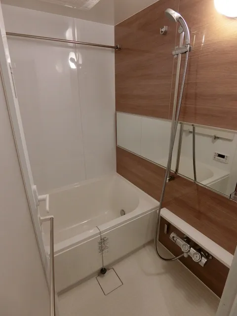 SOLASIA Residence Kyobashi - Interior - ["Bathtub", "Plumbing fixture", "Bathroom"]