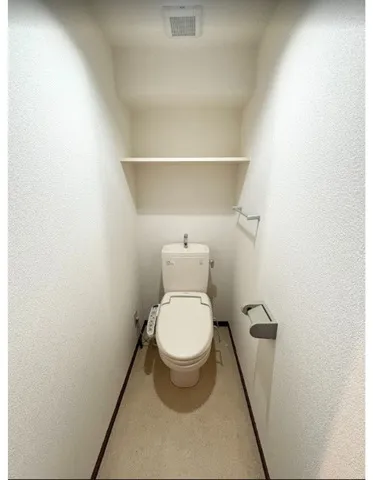 Welt Nihonbashi 3 - Interior - ["Toilet seat", "Flooring", "Toilet"]