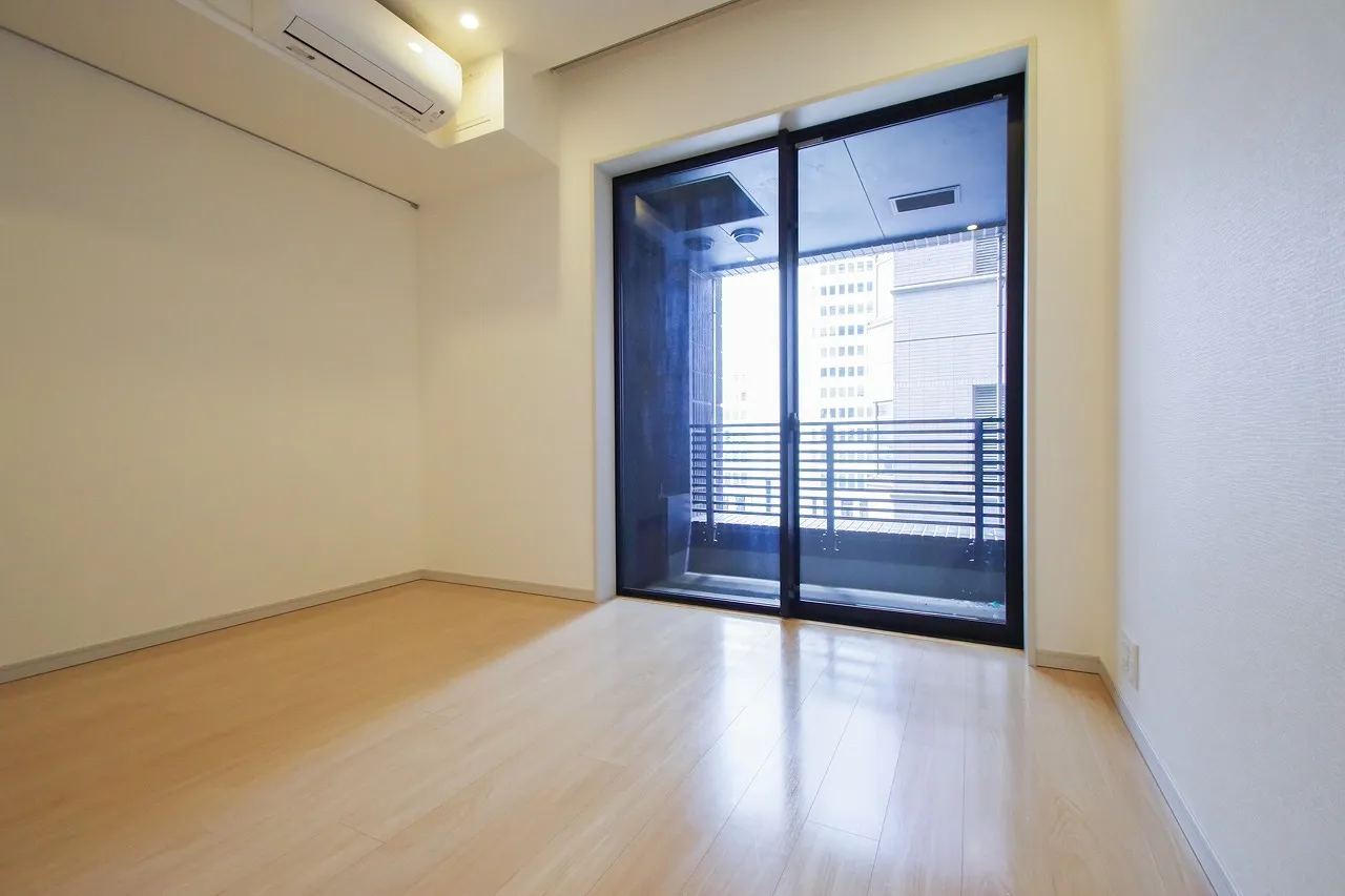Platine Nishi Shinjuku - Interior - ["Fixture", "Wood", "Shade"]