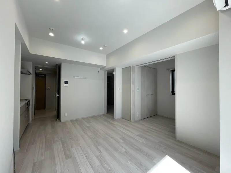 Milia Residence Ryogoku II - Interior - ["Flooring", "Floor", "Ceiling"]