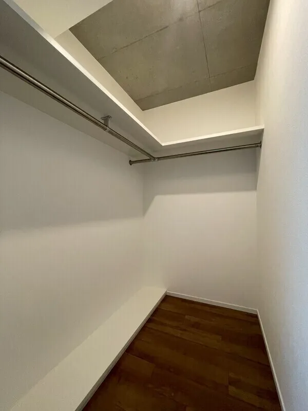 FARE Mejiro - Interior - ["Wall", "Flooring", "Wood"]
