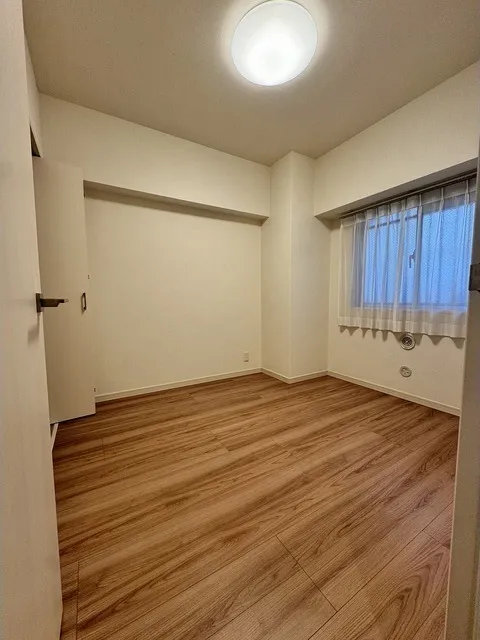 View Heights In Front Of Itabashi Ward Office - Interior - ["Wood flooring", "Flooring", "Floor"]