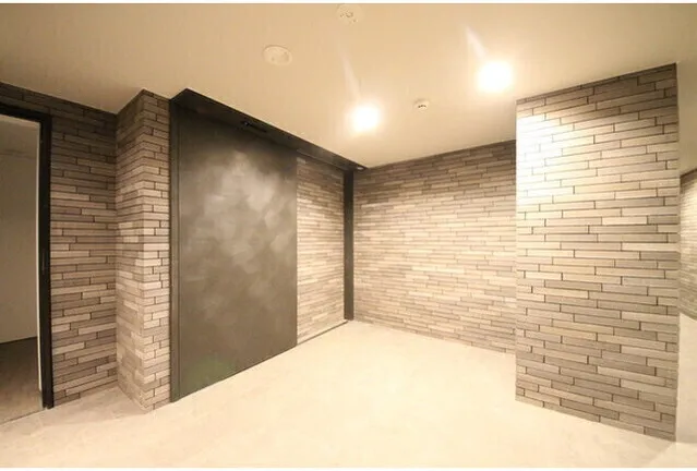 La Perla Ikejiri Ohashi II - Interior - ["Building", "Wood", "Rectangle"]